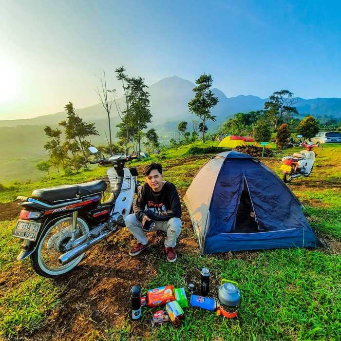 5 Tempat Camping dengan Pemandangan Spektakuler