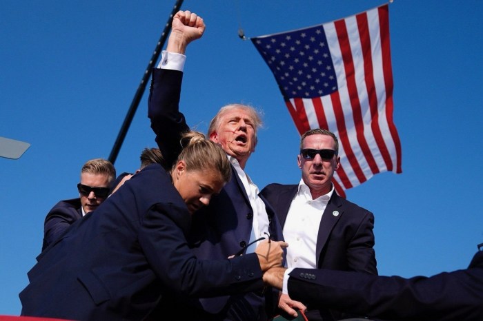 Konflik Memanas, Trump Sebut Serangan Houthi Tanggung Jawab Iran Pidato Keras Trump Usai Serangan: AS Tak Akan Mundur