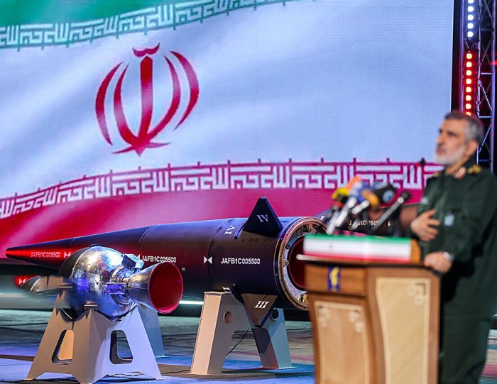 VIDEO Rudal Hizbullah Hantam 5 Pangkalan Militer Israel hingga Meledak ... Ancaman Trump: Militer AS Bisa Ikut Hantam Iran Bersama Israel