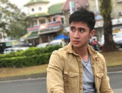 OOTD Selebriti yang Cocok untuk Gaya Kasual