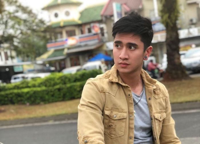 7 Gaya OOTD Pria yang Kasual tapi Simpel - ERA.ID OOTD Selebriti yang Cocok untuk Gaya Kasual