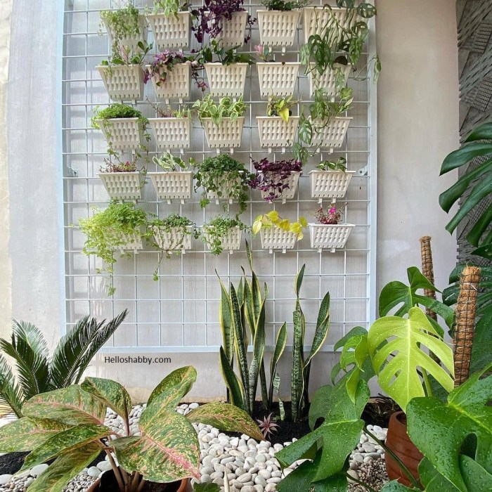 Cara Membuat Taman Vertikal (Vertical Garden) Di Rumah: Dari Persiapan ... Konsep Vertical Garden di Apartemen Kekinian