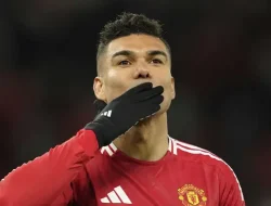 Ruben Amorim Perlu Tinjau Ulang Casemiro Setelah Insiden Kartu Merah