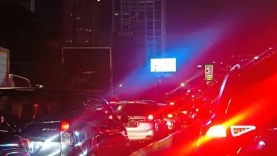 Tol Sementara Ditutup, Macet Parah dari Semanggi ke Slipi