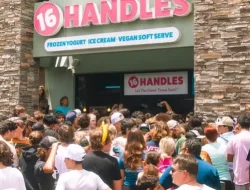 Modal Nekat, Pemuda Ini Jadi CEO Frozen Yogurt dan Punya 40 Toko di New York