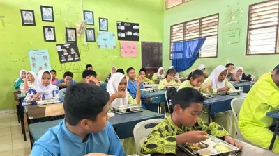 Siswa SMP Minta Porsi Makan Bergizi Gratis Ditambah, Ini Menu yang Bikin Ketagihan