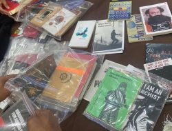 Polisi Kembalikan Buku Anarkisme dan Karl Marx Milik Tersangka Aksi Demo