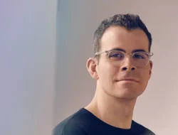 Bantahan Bos Instagram Terkait Tudingan Meta Menguping Omongan Pengguna