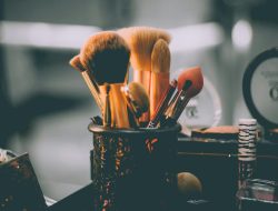 7 Cara Efektif Membersihkan Kuas Makeup untuk Menjaga Kesehatan Kulit