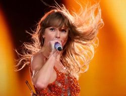 Lirik Lagu Eldest Daughter Siratkan Pesan Personal untuk Travis Kelce