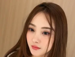 Meisita Lomania Dampingi Raffi Ahmad dan Irfan Hakim di Program TV Banyak Ilmu Yang Kuserap