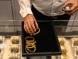Harga Emas Perhiasan Terkini 10 Oktober 2025 Fluktuasi Karat dan Penyedia