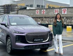 Laporan dari Cina: Cerita Miss Universe Indonesia Sanly Liu tentang Fitur Parkir Otomatis LEPAS L8