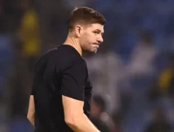 Steven Gerrard Berpotensi Kembali ke Rangers Usai Pemecatan Russell Martin