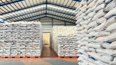 Bangun 100 Gudang Baru Bulog Raih Pendapatan Rp 5 Triliun