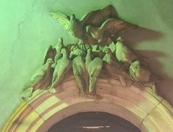 Laporan dari Polandia: Nyonya Kazimiera, Burung Dara, dan Kebangkitan Kota Warsawa