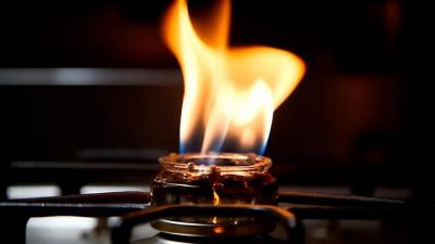 8 Trik Mengatur Api Kompor agar Api Biru, Memasak Merata dan Hemat Waktu