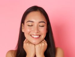 Hentikan Meniru Influencer Kenali Kondisi Kulit Sebelum Memilih Perawatan