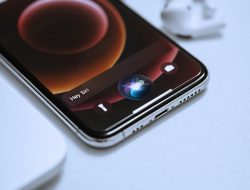 Siri Akan Gunakan Google Gemini, Rilis Bersama iOS 26.4 di 2026