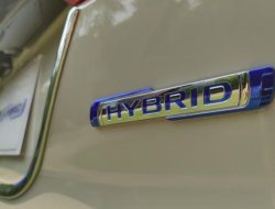 Persiapan Pelumas Khusus untuk Mobil Hybrid Masuk Pasar Awal 2026