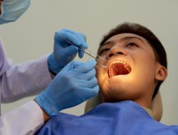 4 Manfaat Scaling Gigi yang Bisa Atasi Masalah Bau Mulut