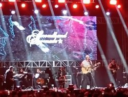 Secondhand Serenade Memuaskan Rindu Penggemar di Yogyakarta Selama Dua Jam Lebih