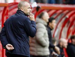 Eks Pelatih Ajax Menolak Kesempatan Melatih Timnas Indonesia