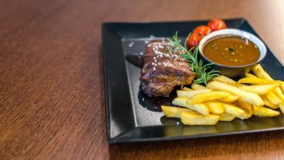 Resep Steak Ayam BBQ Sederhana untuk Hidangan Malam Tahun Baru di Rumah