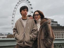 6 Pose Keren Noah Sinclair dan BCL Saat Liburan ke Prancis dan Inggris Seperti Model Profesional