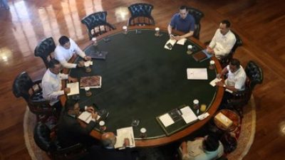 Prabowo Gelar Rapat di Hambalang Bahas Kampung Haji dan Bencana di Sumatra