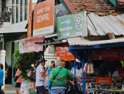 10 Kuliner Khas Bandung yang Wajib Dicoba dalam 1 Hari dan Rute Hemat Waktu