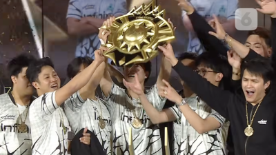 Kejuaraan Dunia M7 Sukses Cetak Sejarah, Juara adalah Aurora Gaming