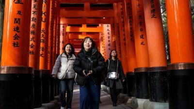 Hutan Bambu di Wisata Populer Jepang Korban Vandalisme oleh Turis Asing