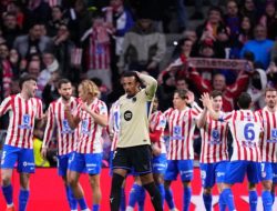 Sorotan Hansi Flick Terhadap Performa dan Kontroversi VAR