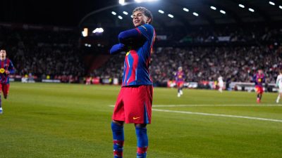 Yamal dan Araujo Bawa Tim ke Semifinal Copa del Rey