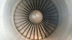 Pesawat Mendarat Darurat Usai Mesin Terbakar 4 Menit Setelah Lepas Landas