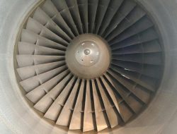 Pesawat Mendarat Darurat Usai Mesin Terbakar 4 Menit Setelah Lepas Landas