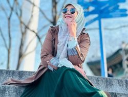 Asma Nadia dan Isa Alamsyah Liburan ke Korsel, Bahas Ayam Goreng dan Stroberi Besar