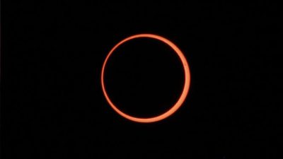 Gerhana Matahari Cincin Sebelum Ramadan, Amankah Melihatnya Tanpa Alat?