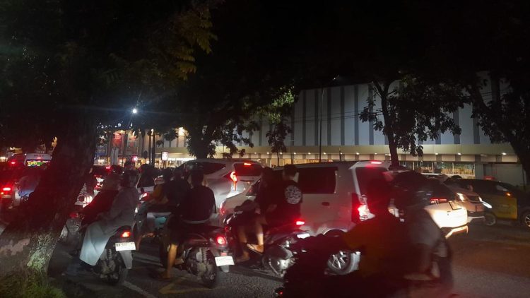 7 Jam Menelusuri Cahaya di Tengah Kegelapan Sumatra
