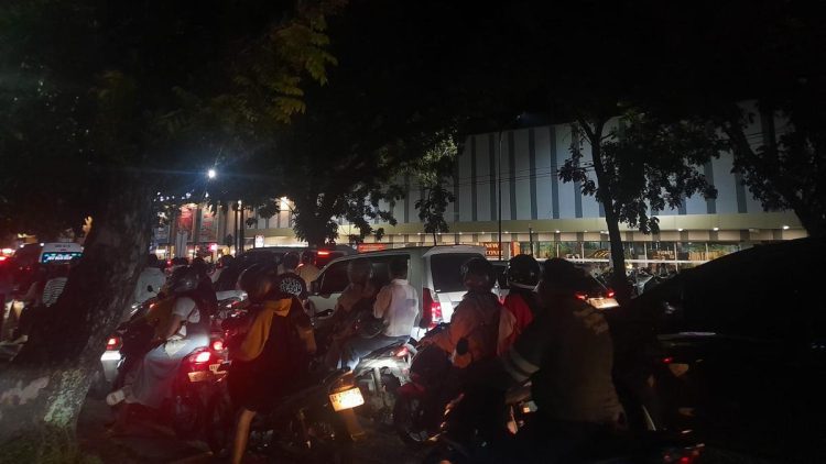 Pemadaman Listrik, PLN Sumbar Terus Berupaya Lakukan Perbaikan