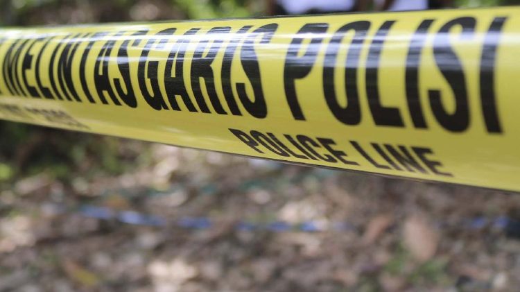 Buruh Karawang Meninggal Diduga Karena Leher Terjerat Benang Layangan