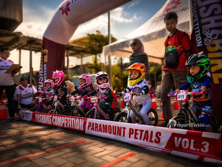 Kompetisi Sepeda Paramount Petals 2026 Meriahkan Akhir Pekan Keluarga di Tangerang
