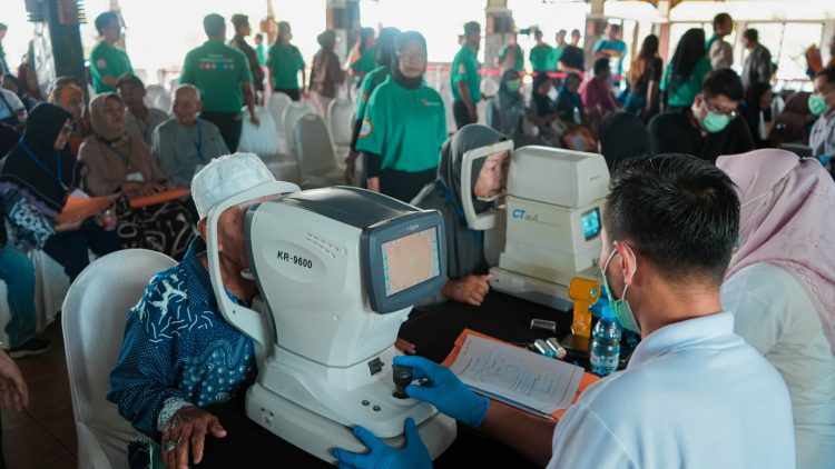 126 Pasien Ikuti Operasi Katarak Gratis di Bogor, Melibatkan 7 Dokter Mata