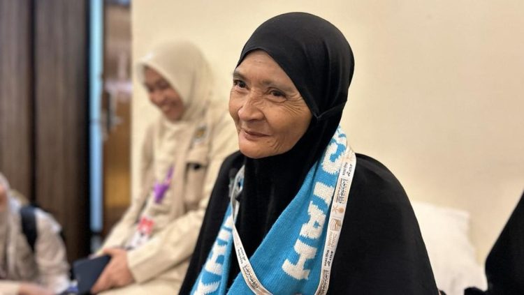 Janda Asal Maros Menjadi Ikon Haji di Arab Saudi