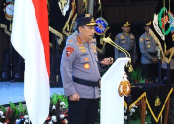 Mutasi Ratusan Perwira Kapolri Sembilan Kapolda Diganti