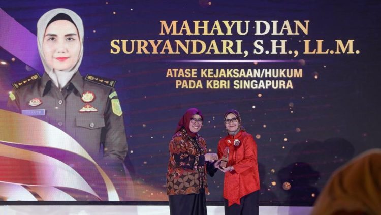 Mahayu Raih Penghargaan Perempuan Tangguh 2026