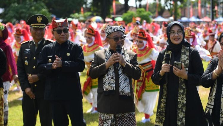 Peringatan Hardiknas, Abdul Mu’ti Sampaikan Terima Kasih kepada Guru