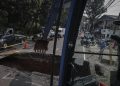 Lubang Besar di Jalan Amblas Lenteng Agung Jakarta Selatan