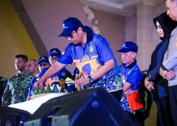 May Day Buruh di Medan dengan Joget dan Pemotongan Tumpeng Bersama Wali Kota